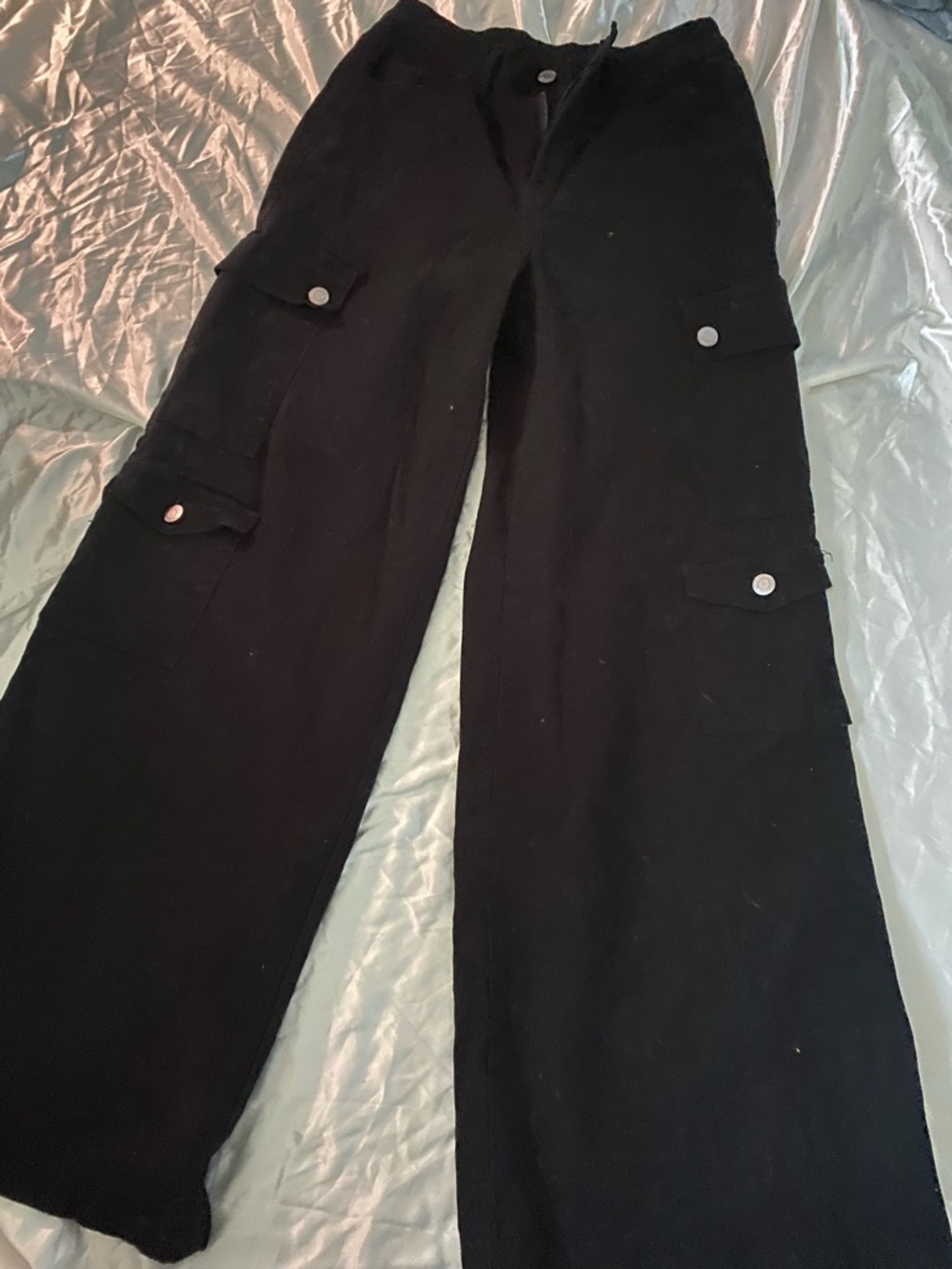 Wide leg cargo pants